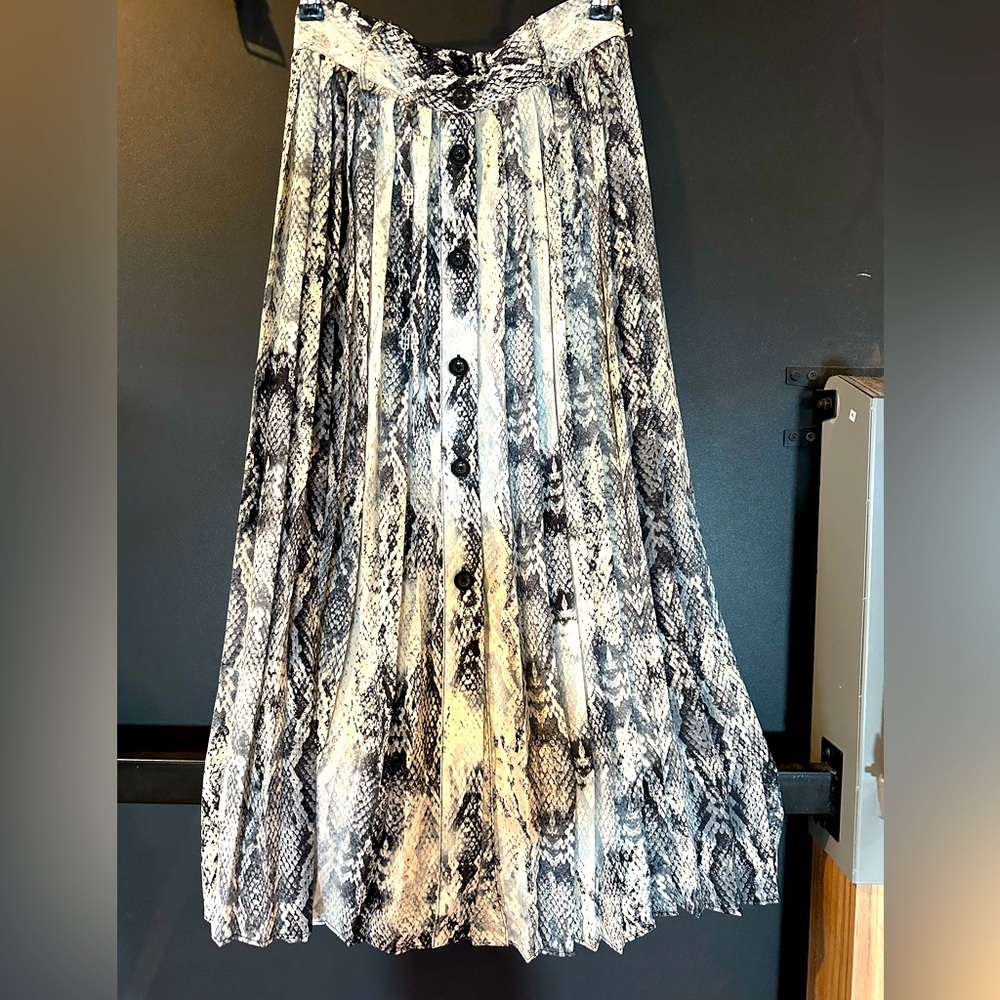 Zara midi skirt